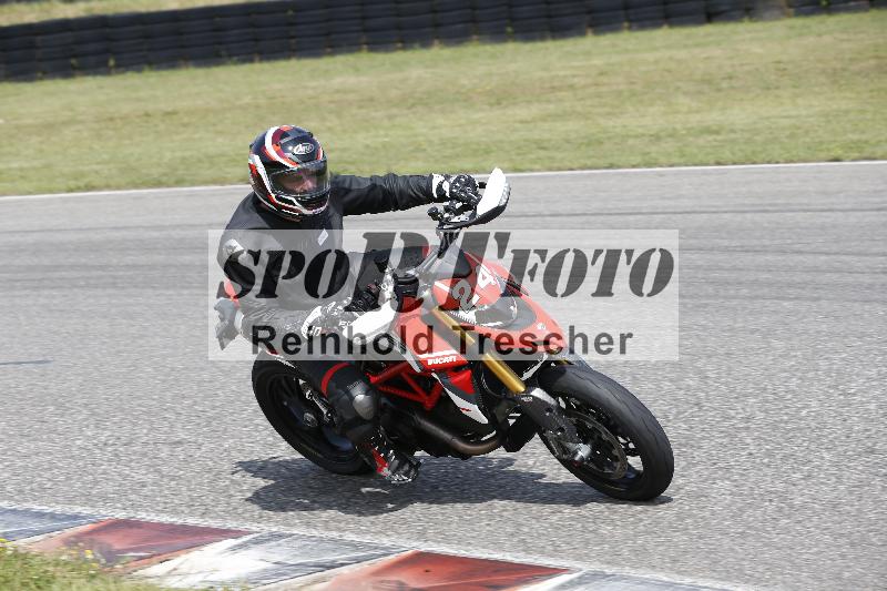 /27 12.06.2025 Ducati Schweiz Trackday Warmup  ADR/blau-bleu/24
